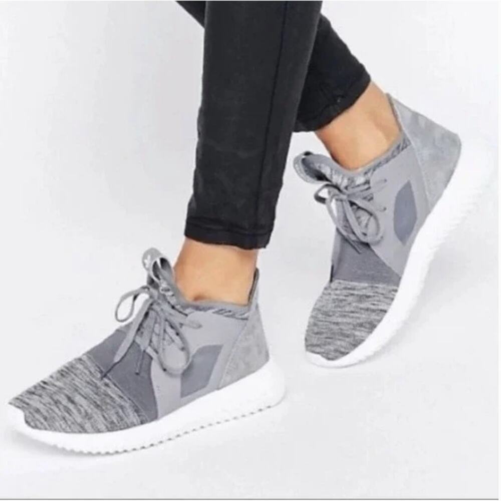 Adidas Originals Gray Marl Tubular Defiant Knit/Suede Marathon Running Sneakers